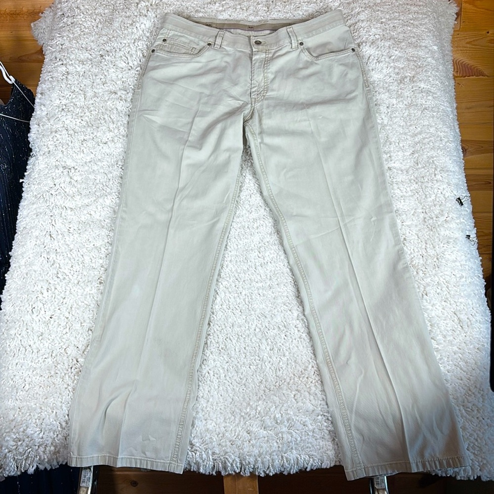 Men’s HILTL 5 Pocket Relaxed Fit Jeans, Cream, Size 36x34